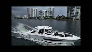 2020 420 Boston Whaler Outrage