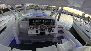 Regal 38 SAV