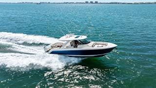 2023 Tiara Yachts 38 Ls - Media 21